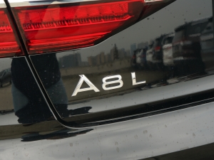 2022A8L 50 TFSI quattro m͵ذ ^