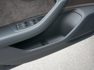 2022A8L 50 TFSI quattro m͵ذ Tg