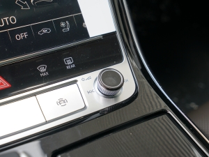 2022A(y)8L 50 TFSI quattro m͵ذ {(dio)(ji)