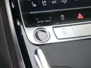 2022A8L 50 TFSI quattro m͵ذ п؅^