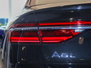 2022A8L 55 TFSI quattro F͵ذ ^