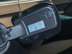 2022A8L 55 TFSI quattro F͵ذ ^