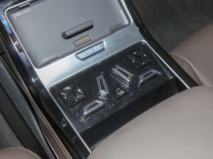 2022A(y)8L 55 TFSI quattro F͵ذ g