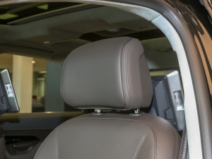 2022A(y)8L 55 TFSI quattro F͵ذ g