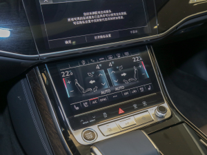 2022A(y)8L 55 TFSI quattro F͵ذ {(dio)(ji)