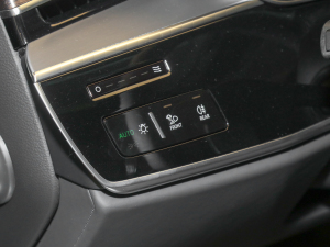 2022A8L 55 TFSI quattro F͵ذ п؅^