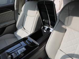 2022A(y)8L Horch(chung)ʼ˰  