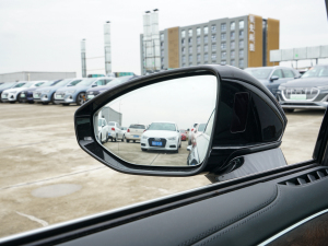 2022A8L 55 TFSI quattro A͵ذ ^