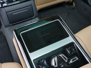 2022A8L 55 TFSI quattro A͵ذ g