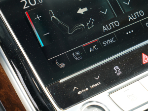 2022A8L 55 TFSI quattro A͵ذ g