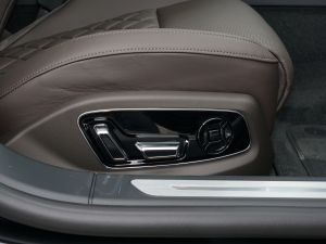 2022A8L 50 TFSI quattro A͵ذ g