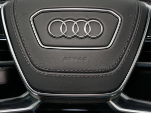 2022款A8L 50 TFSI quattro 豪华型典藏版 中控区