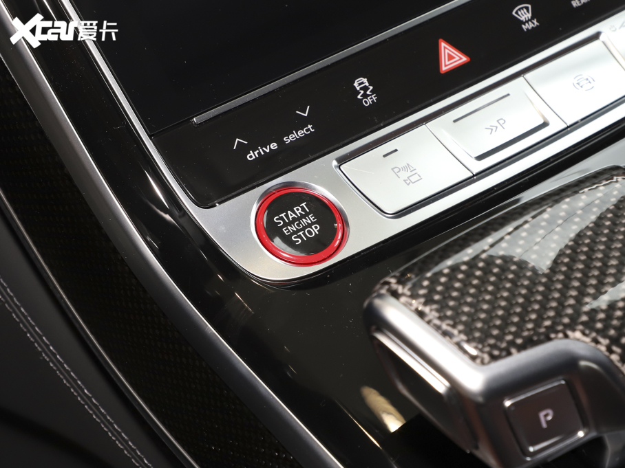 2022WS8 S8L 4.0TFSI quattro ذ