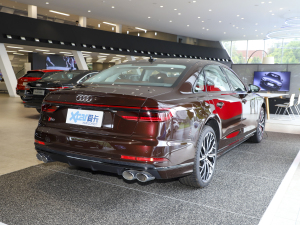2022S8L 4.0TFSI quattro ذ Һ45