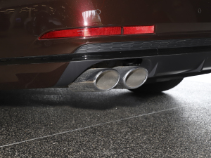 2022S8L 4.0TFSI quattro ذ Ś