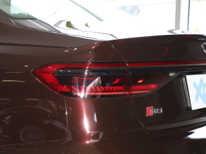 2022S8L 4.0TFSI quattro ذ β