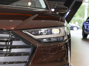 2022S8L 4.0TFSI quattro ذ (x)(ji)^