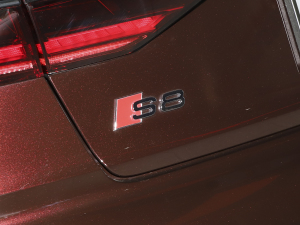 2022S8L 4.0TFSI quattro ذ (x)(ji)^