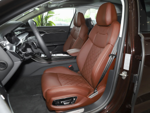 2022S8L 4.0TFSI quattro ذ {