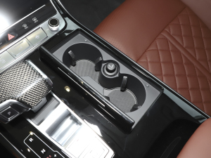 2022S8L 4.0TFSI quattro ذ ǰű