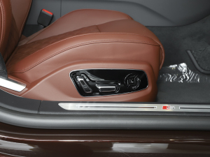 2022S8L 4.0TFSI quattro ذ g