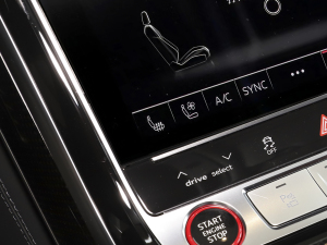 2022S8L 4.0TFSI quattro ذ g