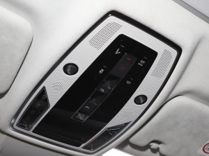 2022S8L 4.0TFSI quattro ذ п؅^(q)