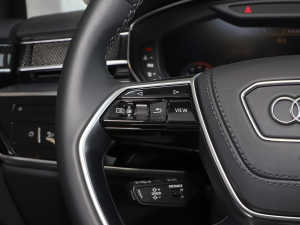 2022S8L 4.0TFSI quattro ذ п؅^(q)