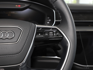 2022S8L 4.0TFSI quattro ذ {(dio)(ji)