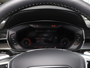 2022S8L 4.0TFSI quattro ذ п؅^