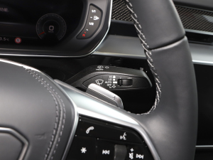 2022S8L 4.0TFSI quattro ذ п؅^