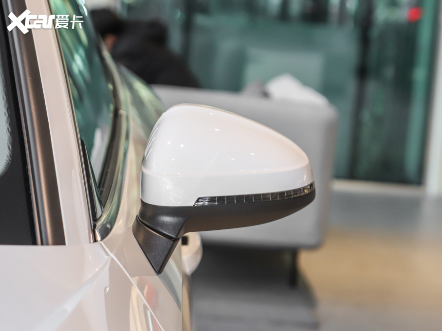 2022WA5 Sportback 40 TFSI r