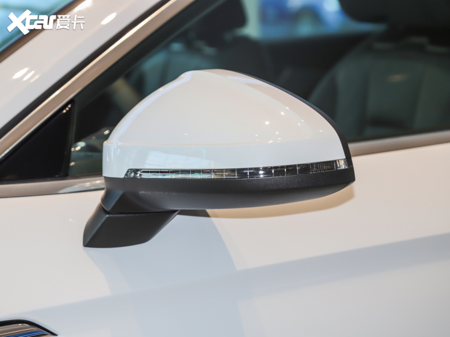 2022WA5 Sportback 40 TFSI r