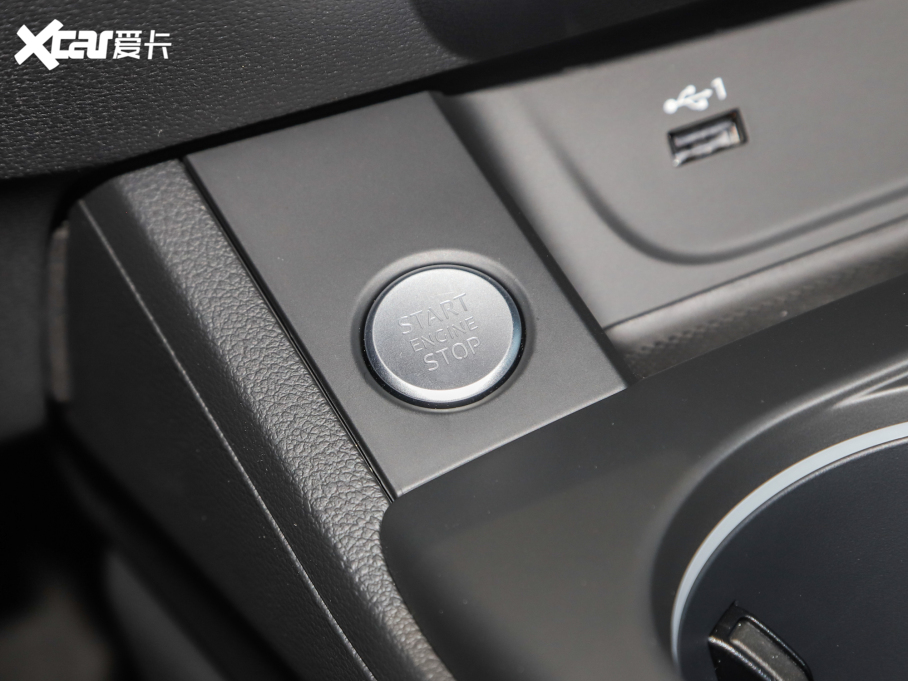 2022WA5 Sportback 40 TFSI r