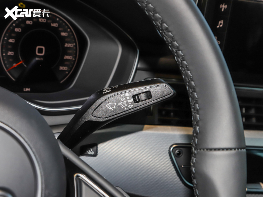 2022WA5 Sportback 40 TFSI r