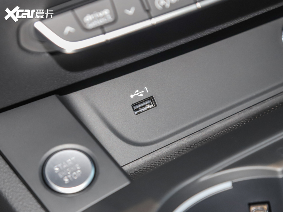 2022WA5 Sportback 40 TFSI r