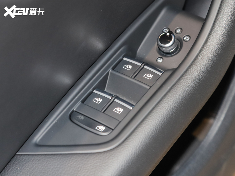 2022WA5 Sportback 40 TFSI r