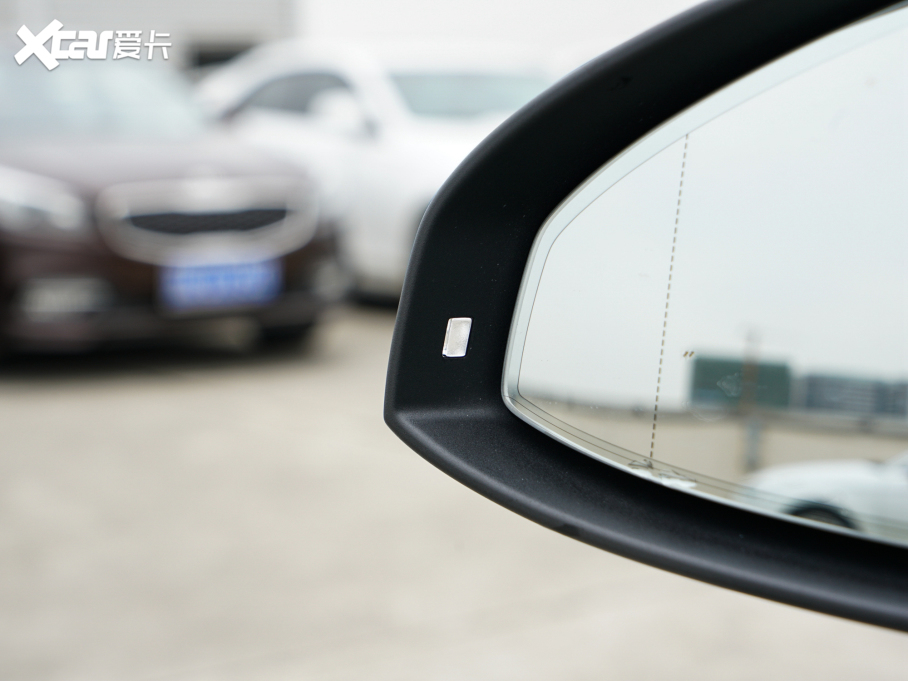 2022?yun)WA5 Sportback 40 TFSI quattro A(dng)