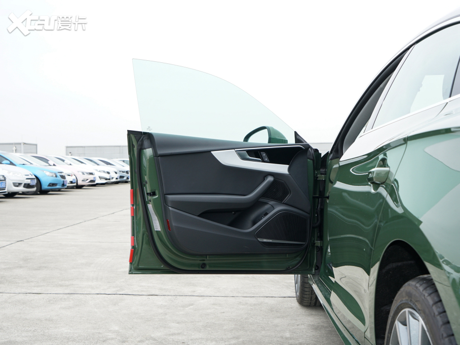 2022WA5 Sportback 40 TFSI quattro AӸ