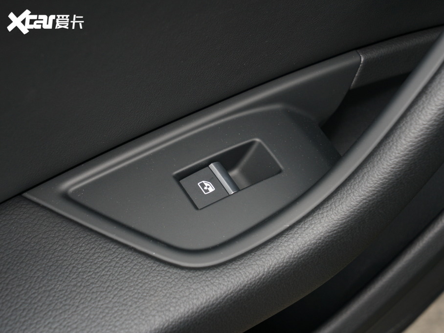 2022WA5 Sportback 40 TFSI quattro AӸ