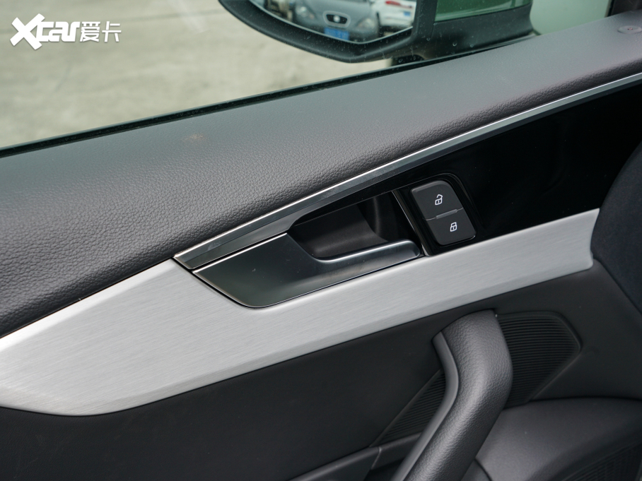 2022?yun)WA5 Sportback 40 TFSI quattro A(dng)