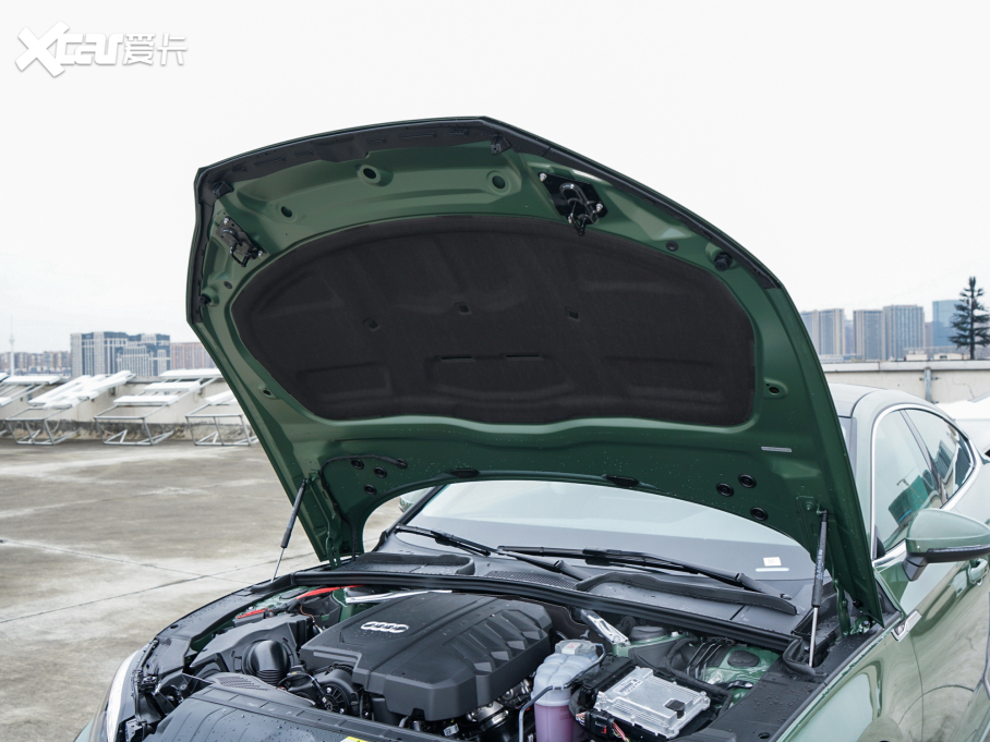 2022?yun)WA5 Sportback 40 TFSI quattro A(dng)