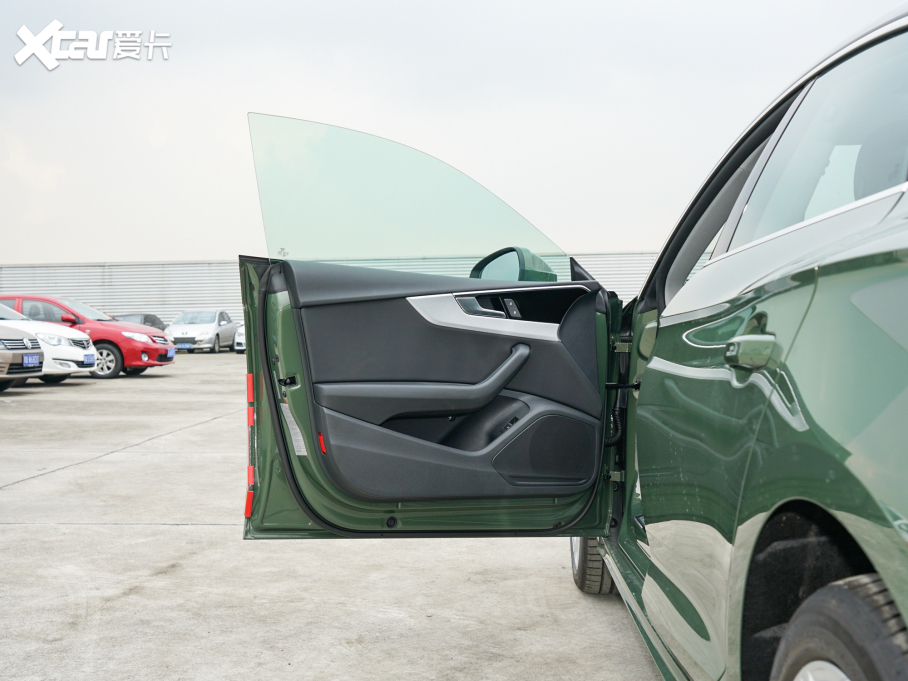 2022WA5 Sportback 40 TFSI rЄӸ