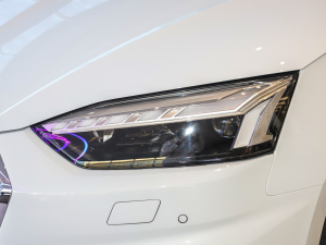 2022款Sportback 40 TFSI 时尚致雅型 大灯