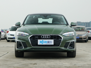 2022款Sportback 45 TFSI quattro 臻选动感型 正前