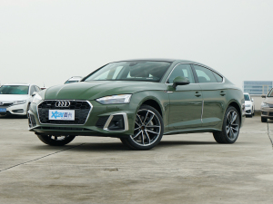 2022款Sportback 45 TFSI quattro 臻选动感型 左前45度