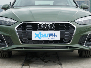 2022款Sportback 45 TFSI quattro 臻选动感型 中网