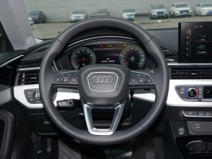 2022款Sportback 45 TFSI quattro 臻选动感型 方向盘