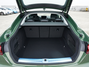 2022Sportback 40 TFSI quattro AӸ g