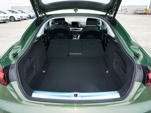 2022Sportback 40 TFSI quattro AӸ g